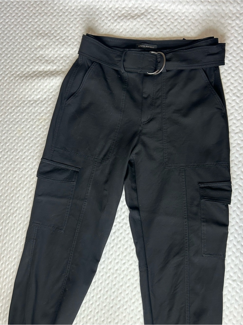Black Woman’s Cargo Tapered Pants with Belt